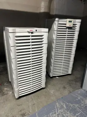 Syxr12-bm Apc Lot Of 2 Apc-symmetra Power Array Units With Battery Modules Fully Loaded