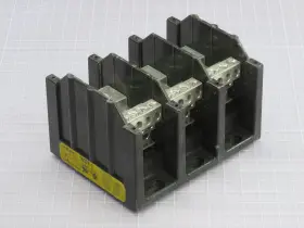 T259411 Bussman 16370-3 Power Distribution Block