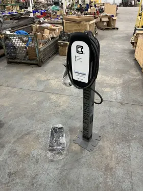 0300-00-033 Clipper Creek Hcs-40 Ev Charging Station With 4-foot Pedestal 40a