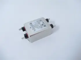 5vr1-f7202 Corcom 247603 New-no Box 5vr1 F7202 Emi Filter 120/250v