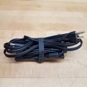 Fa90pe1-00 Dell Laptop Power Adapter In 100 240v 1.5a Out 19.5v 4.62a Cm889