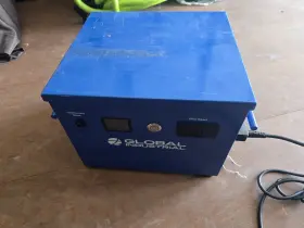 436986 Global Industrial Portable Power System 25 Ah/500w 560wh