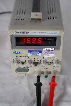 Gps-1850d Gw Instek Digital Meter Power Supply 0-18v//0-5a