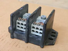 1402401 Marathon 175a 600v 2-pole Power Distribution Block #2