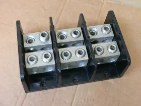 1453301 Marathon Power Distribution Block