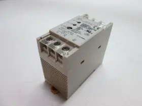 S82k-00712 Omron Power Supply Input 100-240vac 0.25a Output 12vdc 0.6a