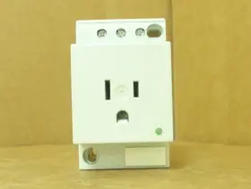 2963886 Phoenix Contact 194931 New-no Box Rail Mountable Socket Din