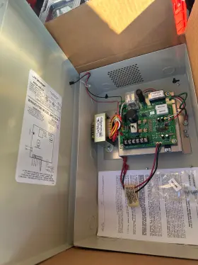 Bps-12 Securitron 12/24-1 Bps-12/24-1 Power Supply Assa Abloy #2