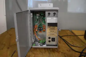 0100-0536-01 Sensormatic Jb-snet Power Supply 28v Output Security System Enclosure Box