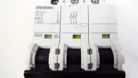 5sy4363-8 Siemens 5sy43638 Protector Three Pole Supplementary Circuit Breaker Used