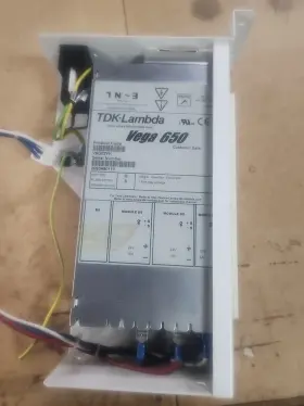 V6g02yh Tdk Lambda V601v6s Vega 650 Power Supply W Input 120-240 Vac 47-63 Hz 11 A
