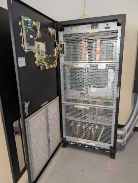 T90s3s22ks6xsn Toshiba G9000 225 Kva Ups System Battery Cabinet